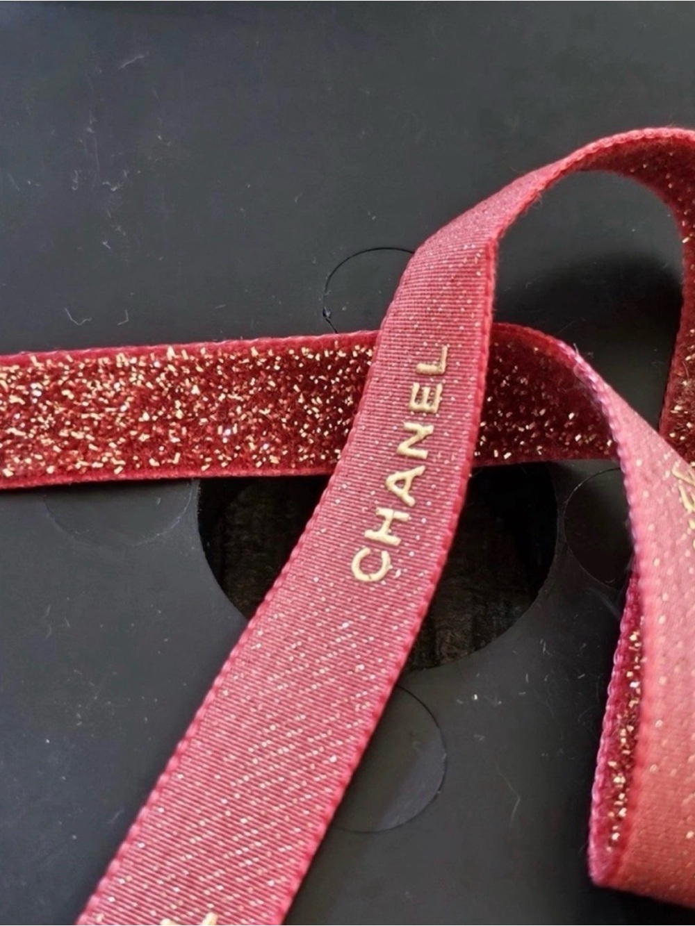 CHANEL Limited Edition Holiday Boutique Ribbon Full Spool 25m Red Gold Logo Rare